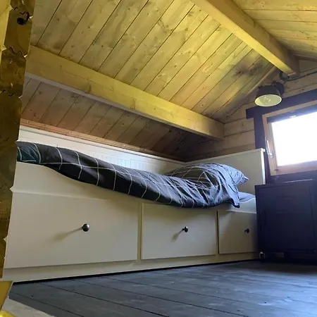 Vakantiehuis Landelijk Gelegen Houten Opperdoes