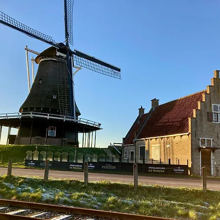 Vakantiehuis Landelijk Gelegen Houten Opperdoes