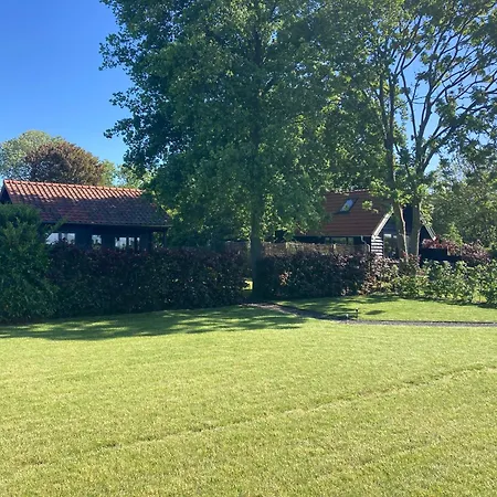 Landelijk Gelegen Houten Casa de Férias